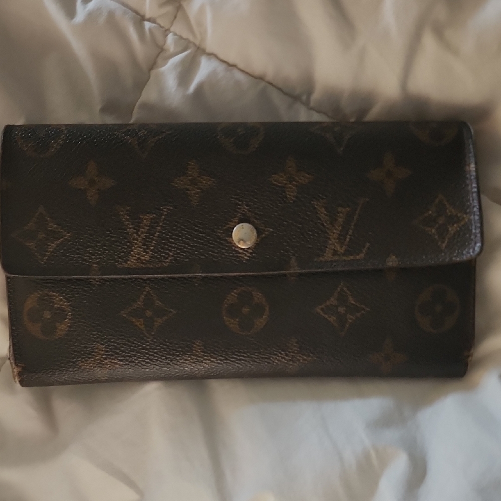 Vintage Louis Vuitton L wallet